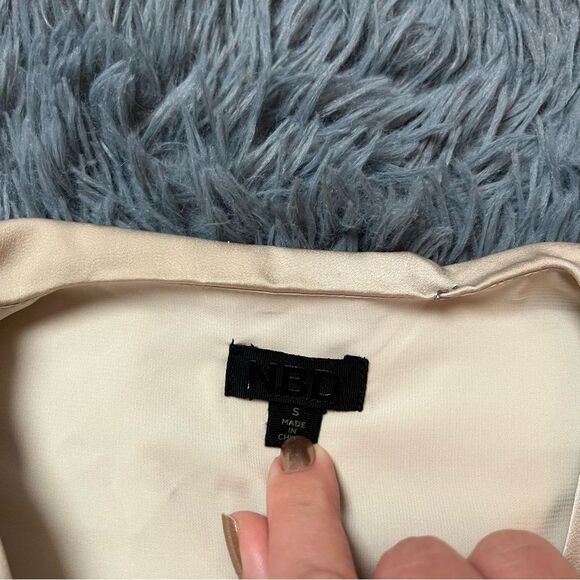 Revolve NBD Satin Imogen Top In Champaigne Size S - Picture 3 of 5